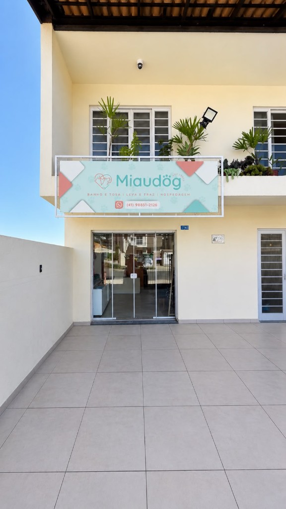 Fachada da Miaudog PetStore na Rua Rio Guaporé, 1141